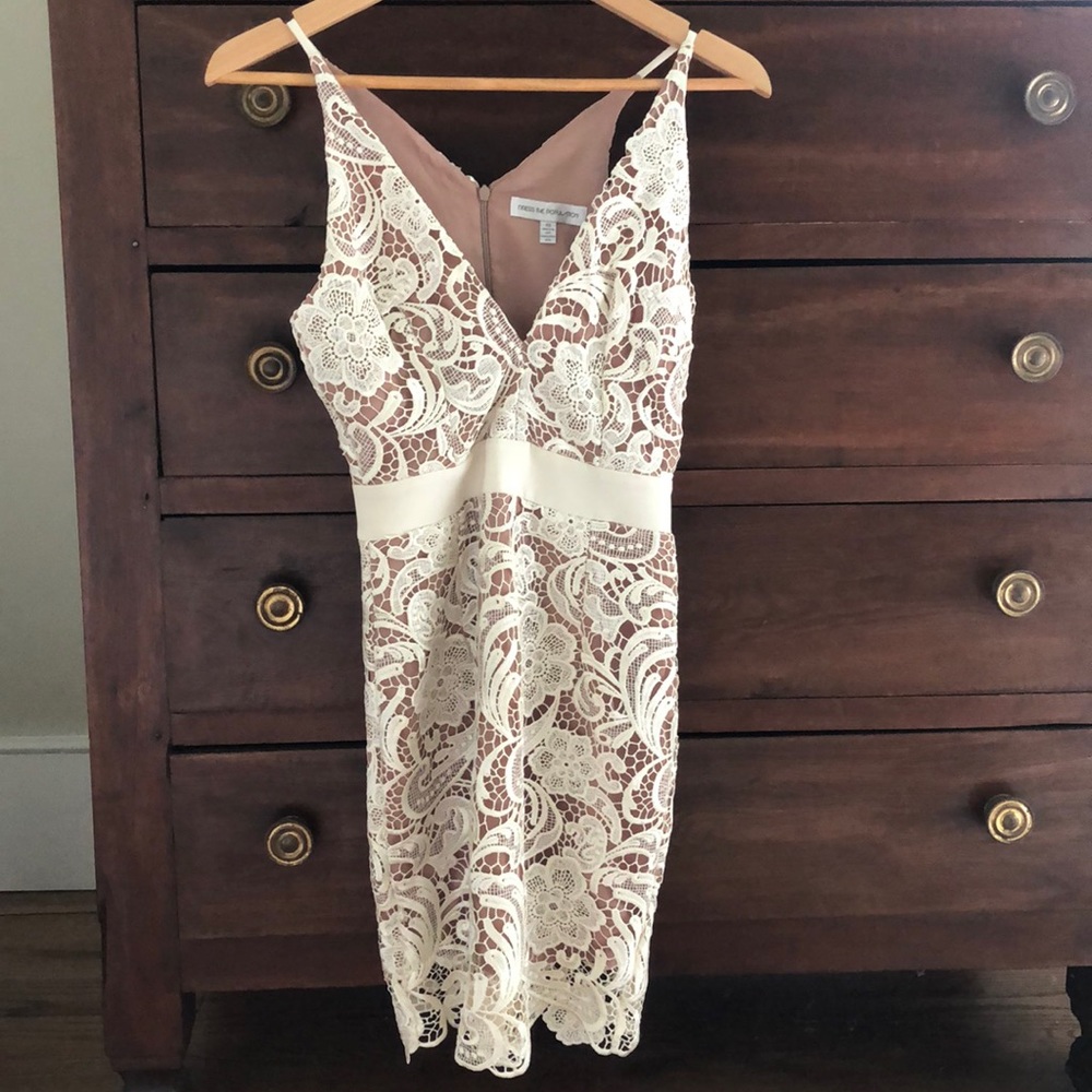 URBAN OUTFITTERS lace dress